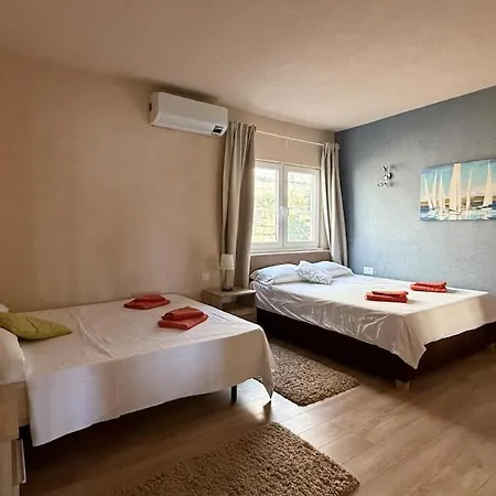 Flat In St Julians Sea View 아파트 *