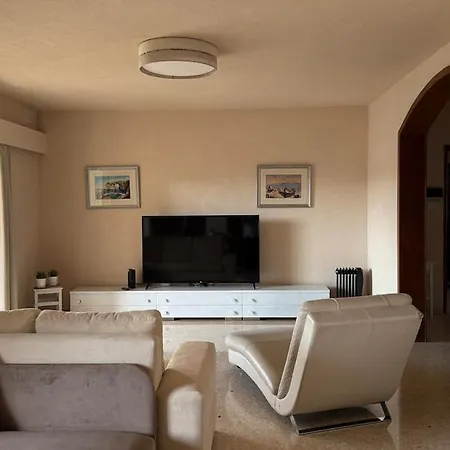 아파트 Flat In St Julians Sea View *